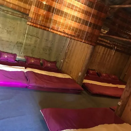 Homestay Quan Thanh Loung Co Room photo